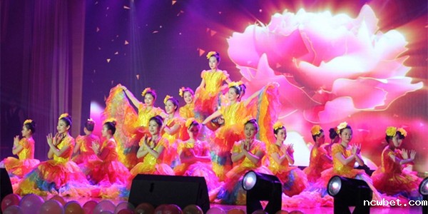 1581562149280422.jpg 1-02、房地产公司、物业公司开场舞《春海》 (2).jpg