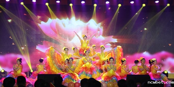 1581562153601689.jpg 1-02、房地产公司、物业公司开场舞《春海》.jpg