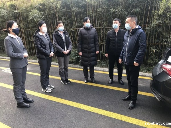 1584664757424493.jpg ncwbet.com物业人在一线,防疫工作进行时2.jpg