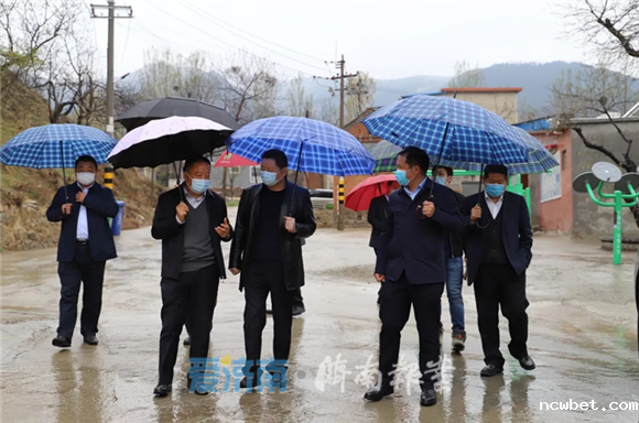 小小豆腐坊激活贫困山村“造血”功能